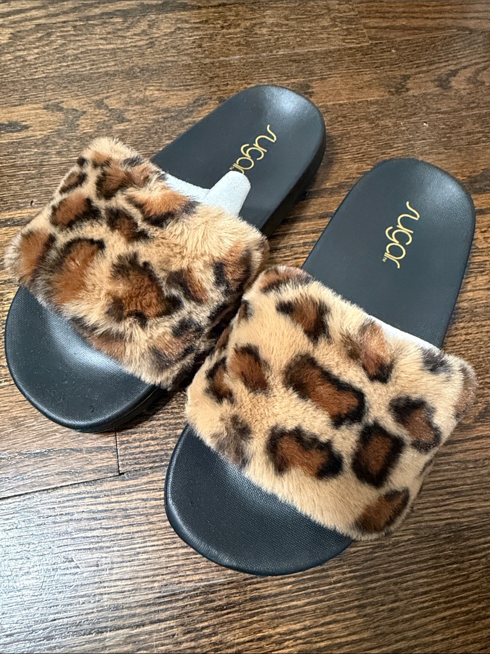 Brand new! SUGAR Leopard Faux Fur Slide Sandals in Brown and Black